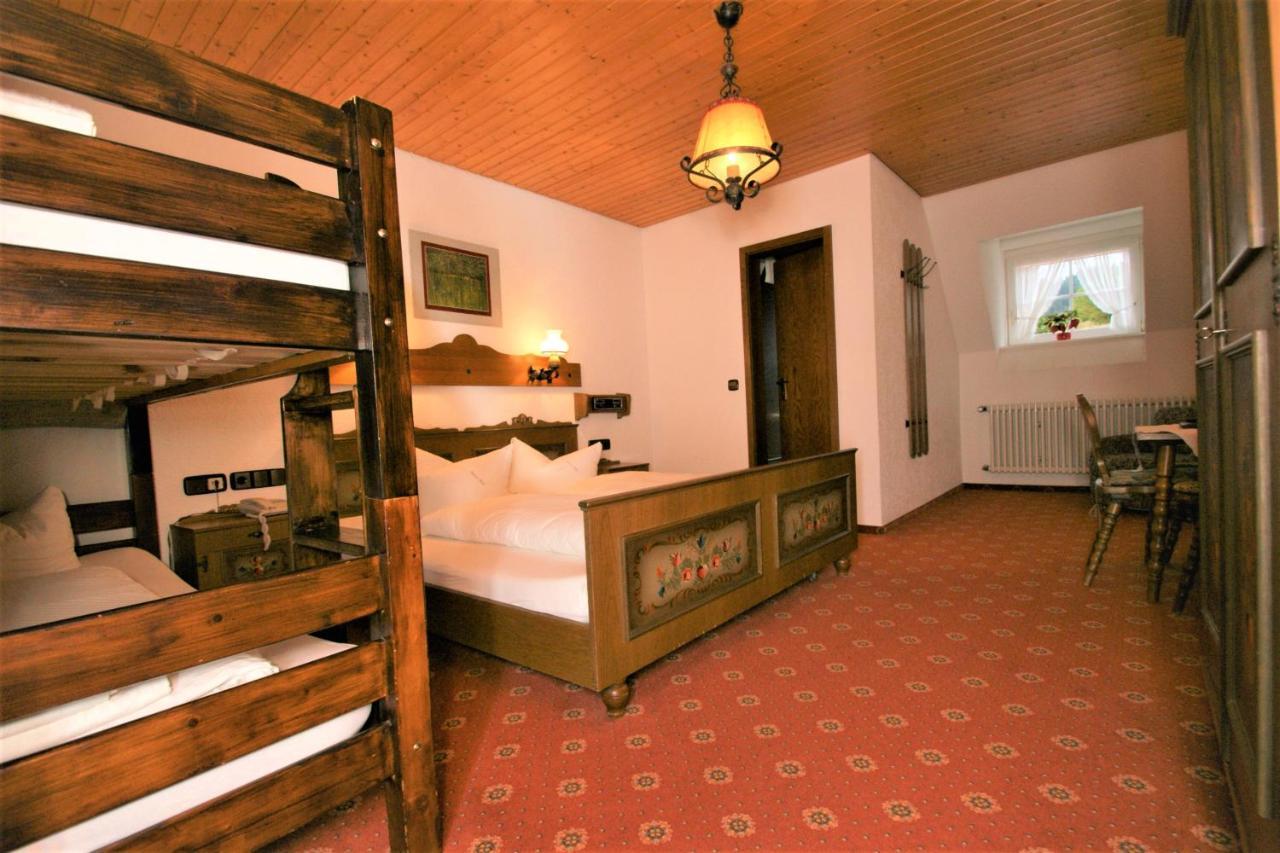 Zur Traube Schwarzwaldhotel & Restaurant Am Titisee Sankt Margen Exterior photo